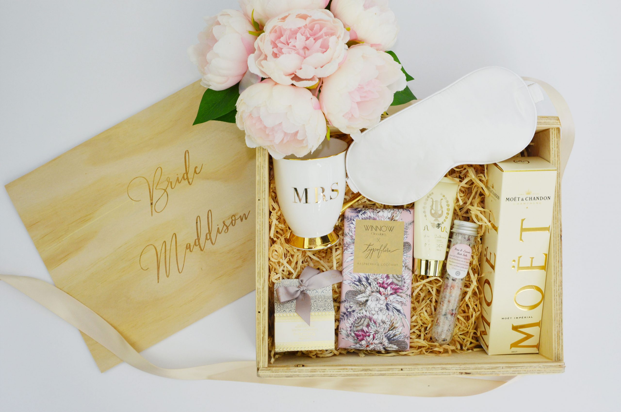 bride-hamper-the-bridal-box-co-bridal-party-gift-boxes