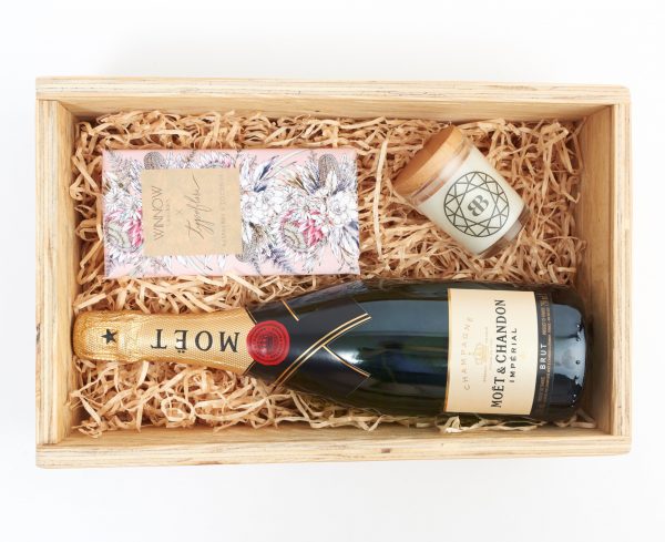double champagne gift box filled