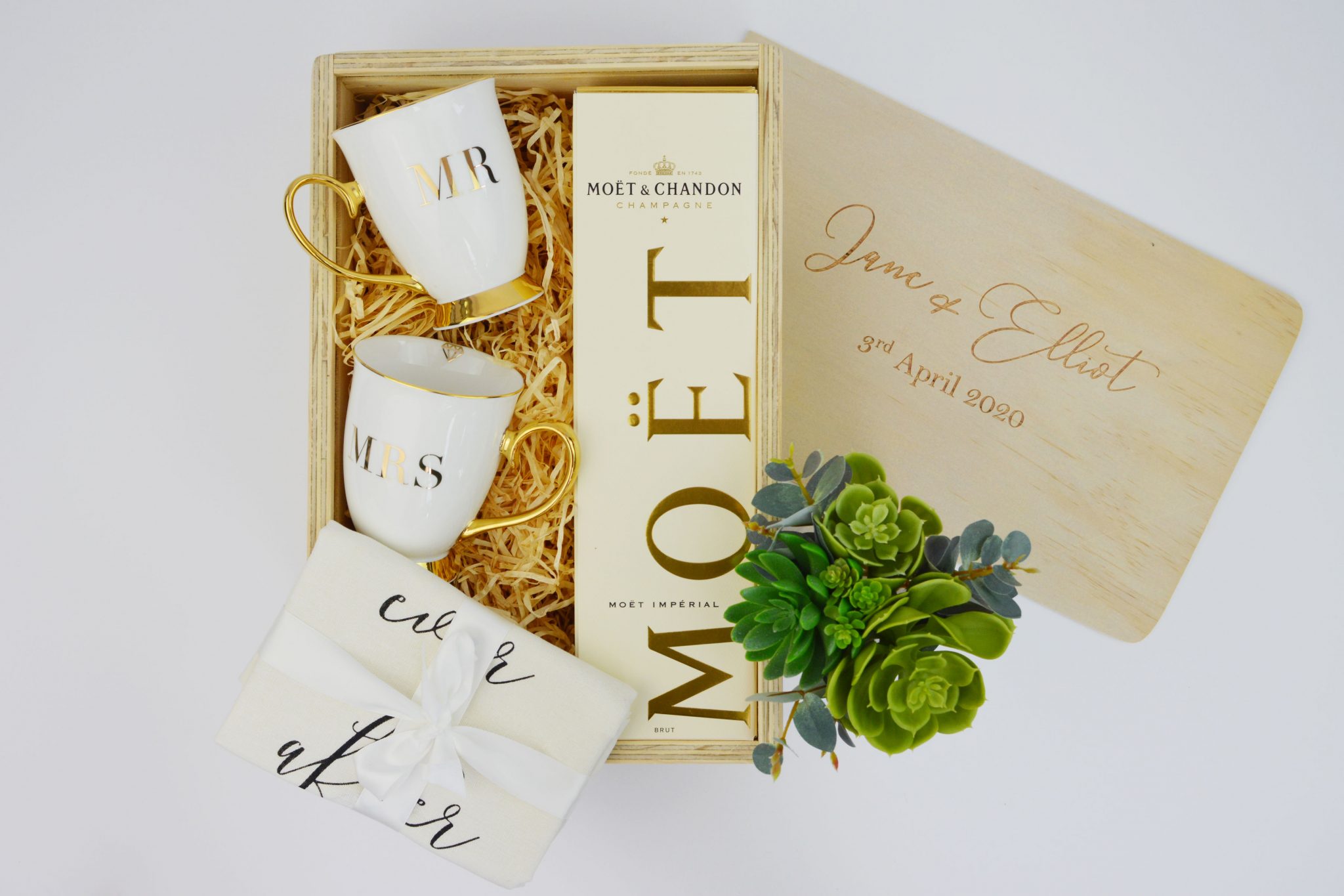 Happy Couple Hamper The Bridal Box Co Bridal Party Gift Boxes