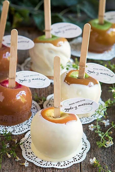 halloween toffee apples wedding favours