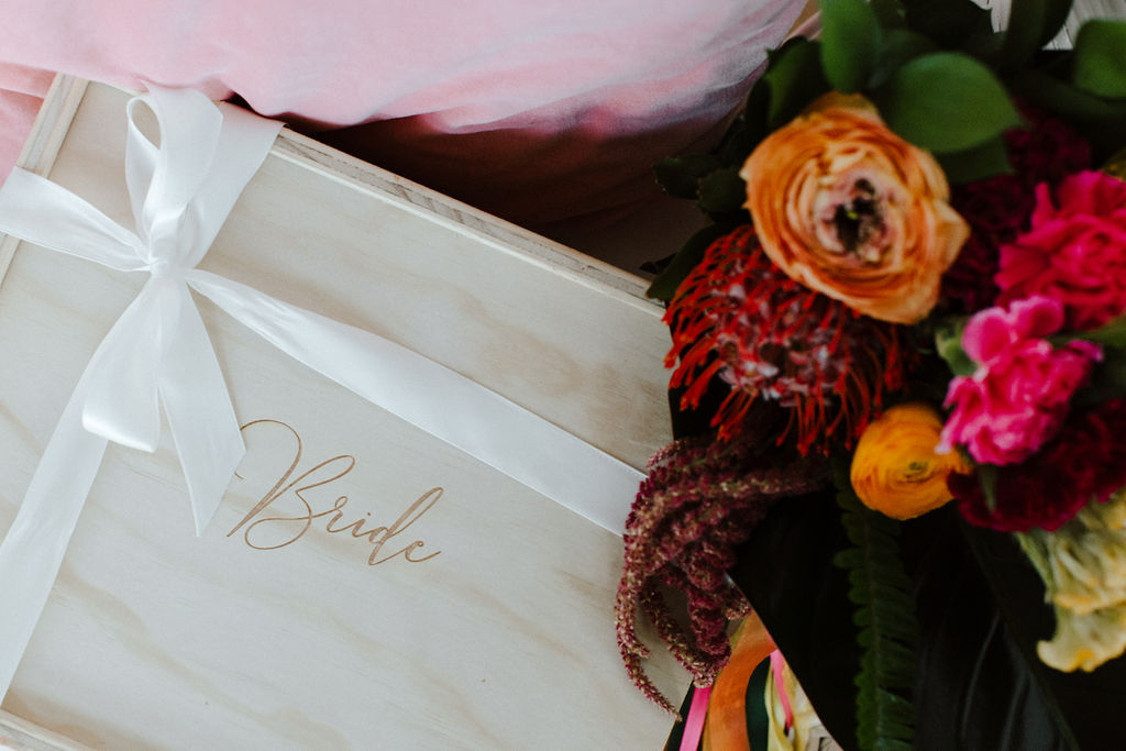 wedding gifts boxes tropical inspo